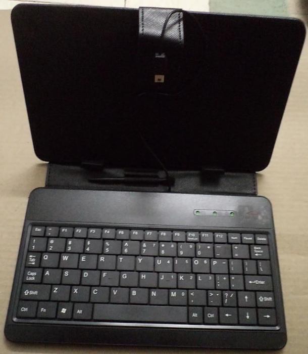 TERAaYTE 7 Inch Tablet Carrying Case with Keyboard